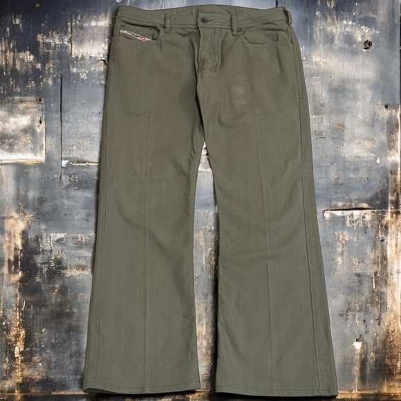Diesel Olive Clay Straight Leg Jeans 33”x28” - Picture 1 of 12